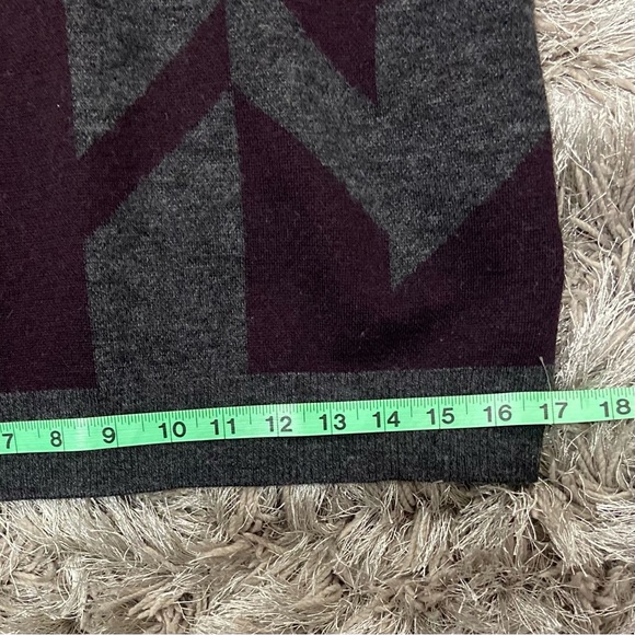 Calvin Klein Italian Yarn 50% merino wool 50% Acrylic men sweater. Size L. Used. - Picture 11 of 12